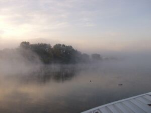 morning fog lifting on the Hudson River &copy; www.twofrog.com